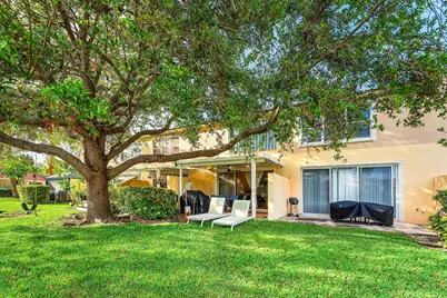 1094 Pinewood Lake Court, Greenacres, FL 33415 - Photo 23