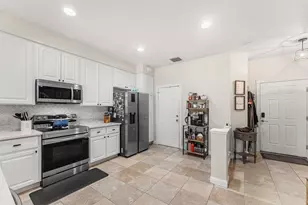 1094 Pinewood Lake Ct, Greenacres, FL 33415 - Photo 5