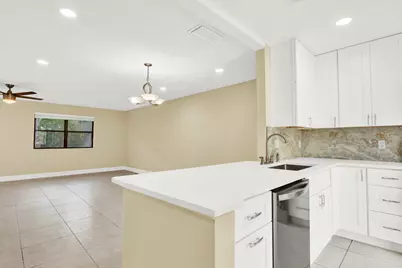 10 Bay Cedar Court, Royal Palm Beach, FL 33411 - Photo 5