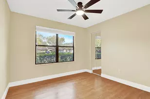 10 Bay Cedar Ct, Royal Palm Beach, FL 33411 - Photo 21