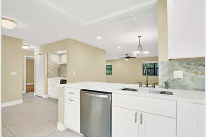 10 Bay Cedar Court, Royal Palm Beach, FL 33411 - Photo 9