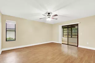 10 Bay Cedar Ct, Royal Palm Beach, FL 33411 - Photo 23