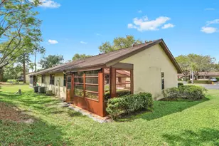 10 Bay Cedar Ct, Royal Palm Beach, FL 33411 - Photo 29