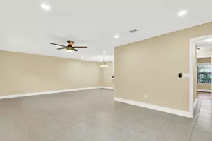 10 Bay Cedar Ct, Royal Palm Beach, FL 33411 - Photo 19