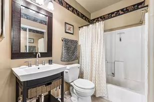 111 N North Lakeshore Dr, Hypoluxo, FL 33462 - Photo 15