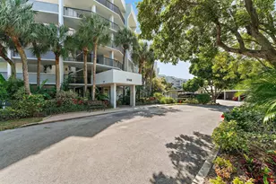 1748 Jupiter Cove Dr, Jupiter, FL 33469 - Photo 3