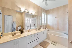 10665 Royal Caribbean Cir, Boynton Beach, FL 33437 - Photo 23