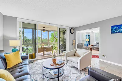 3970 Oaks Clubhouse Drive #401, Pompano Beach, FL 33069 - Photo 11