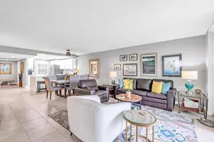 3970 Oaks Clubhouse Dr, Pompano Beach, FL 33069 - Photo 7