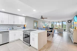3970 Oaks Clubhouse Dr, Pompano Beach, FL 33069 - Photo 15