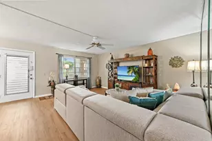 302 Capri G, Delray Beach, FL 33484 - Photo 5