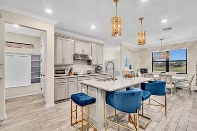 7921 NW 82nd Court, Tamarac, FL 33321 - Photo 9