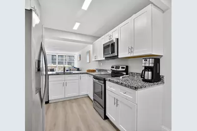 8 Royal Palm Way #107, Boca Raton, FL 33432 - Photo 27