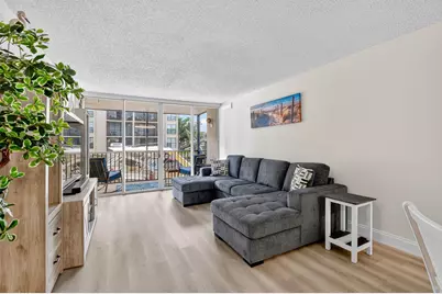 8 Royal Palm Way #107, Boca Raton, FL 33432 - Photo 9