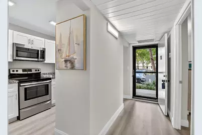 8 Royal Palm Way #107, Boca Raton, FL 33432 - Photo 5