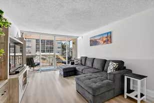 8 Royal Palm Way, Boca Raton, FL 33432 - Photo 15