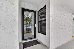 8 Royal Palm Way, Boca Raton, FL 33432 - Photo 3