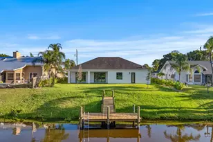 632 SE Seahouse Dr, Port Saint Lucie, FL 34983 - Photo 5