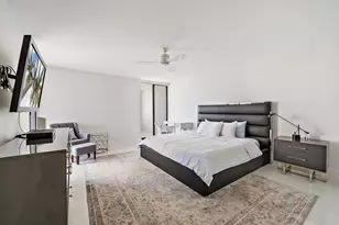 5070 N Ocean Dr, Riviera Beach, FL 33404 - Photo 9