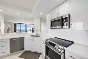 5070 N Ocean Dr, Riviera Beach, FL 33404 - Photo 15