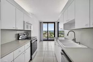 4200 N Ocean Dr, Singer Island, FL 33404 - Photo 27