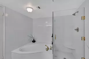 4200 N Ocean Dr, Singer Island, FL 33404 - Photo 27