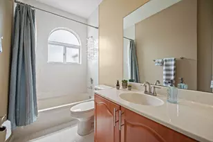 8445 Phoenician Ct, Davie, FL 33328 - Photo 13