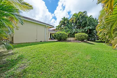8445 Phoenician Court, Davie, FL 33328 - Photo 27