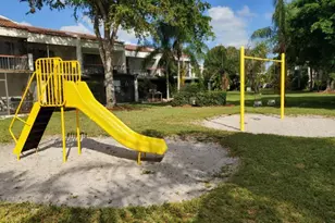 6667 Racquet Club Dr, Lauderhill, FL 33319 - Photo 13