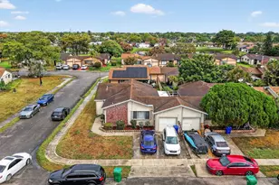 9721 W Daffodil Ln, Miramar, FL 33025 - Photo 25