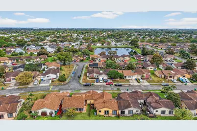 9721 W Daffodil Lane, Miramar, FL 33025 - Photo 19