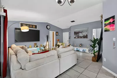 9721 W Daffodil Lane, Miramar, FL 33025 - Photo 3