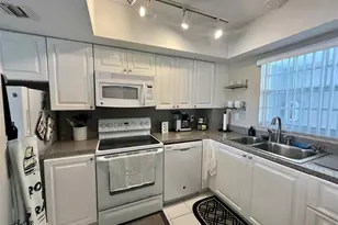 140 NE 28th Ave, Pompano Beach, FL 33062 - Photo 3