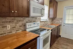 714 S Seminole Ave, Fort Meade, FL 33841 - Photo 1