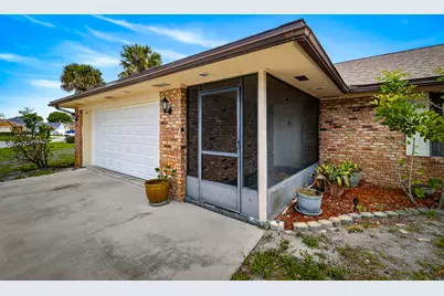 882 SE Quiescent Lane, Port Saint Lucie, FL 34983 - Photo 9