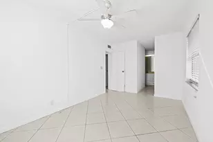 1 Jacaranda Country Club Dr, Plantation, FL 33324 - Photo 13