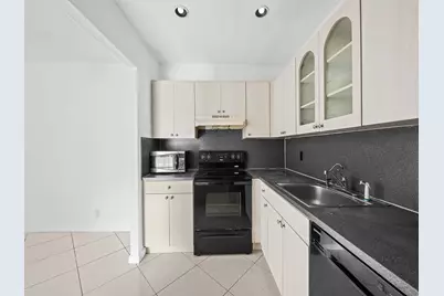 1 Jacaranda Country Club Drive #202, Plantation, FL 33324 - Photo 13