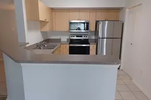 215 Villa Cir, Boynton Beach, FL 33435 - Photo 3