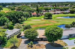 19811 W Oakmont Dr, Hialeah, FL 33015 - Photo 5