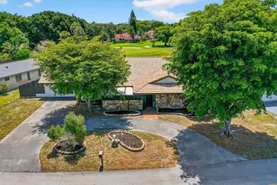 19811 W Oakmont Drive, Hialeah, FL 33015 - Photo 51