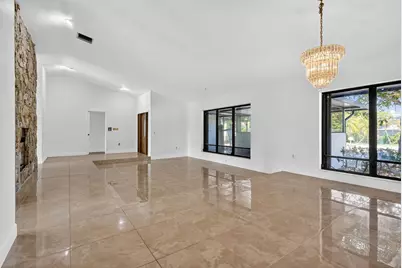 19811 W Oakmont Drive, Hialeah, FL 33015 - Photo 7