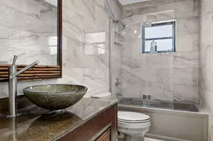 19811 W Oakmont Dr, Hialeah, FL 33015 - Photo 27