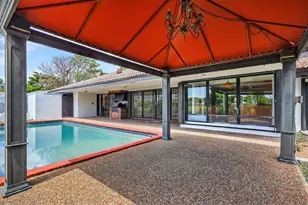 19811 W Oakmont Dr, Hialeah, FL 33015 - Photo 31