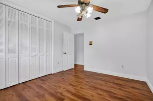 19811 W Oakmont Dr, Hialeah, FL 33015 - Photo 29