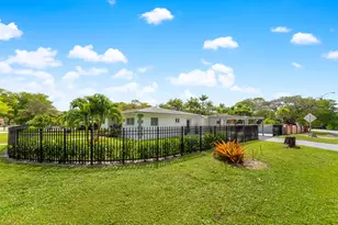 590 NW 126th St, North Miami, FL 33168 - Photo 5