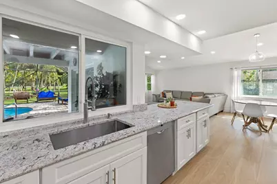 12151 Old Country Road N, Wellington, FL 33414 - Photo 7