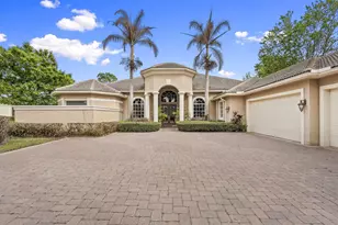 7424 Laurels Pl, Port Saint Lucie, FL 34986 - Photo 3