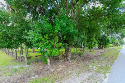 1100 Red Barn Rd N W, Moore Haven, FL 33471 - Photo 3