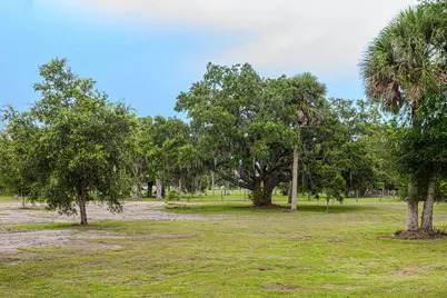 1100 Red Barn Rd N W, Moore Haven, FL 33471 - Photo 11