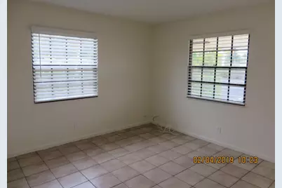 2202 NE 4th Street #10, Boynton Beach, FL 33435 - Photo 3